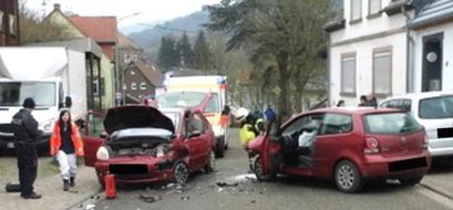 Polizeipräsidium Westpfalz: POL-PPWP: Theisbergstegen: Fünf Verletzte bei Unfall