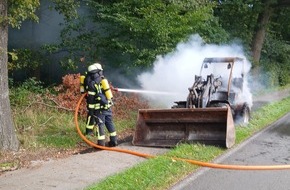 Feuerwehr Schermbeck: FW-Schermbeck: Radlader brannte