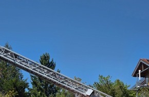 Feuerwehr Radolfzell: FW-Radolfzell: Feuer im Dachstuhl