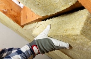 FMI Fachverband Mineralwolleindustrie: Sanieren und Sparen im Jahr 2025: Lohnt sich eine Dämmung des Hauses?