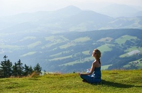 FIT Gesellschaft für gesundes Reisen mbH: Yoga und mehr/ So machen sich Yoga-Fans auf Reisen richtig fit