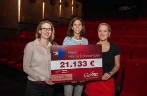 CineStar: CineStar-Mitarbeiter spenden &uuml;ber 20.000 EUR f&uuml;r Erdbebenopfer in Nepal (FOTO)