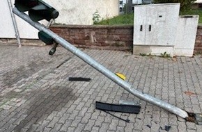 Polizeiinspektion Zweibrücken: POL-PIZW: Mit 1,75 Promille Ampel umgefahren und abgehauen
