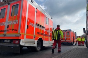 Feuerwehr Gladbeck: FW-GLA: Explosion gemeldet - Schwer verletzte Person auf ehemaliger Bahntrasse aufgefunden