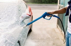 Oehler Web: Für ein glänzendes Ergebnis bei der Autowäsche - Optisch sauber, Schutz des Lacks, Werterhaltung und Vermeidung von Schäden