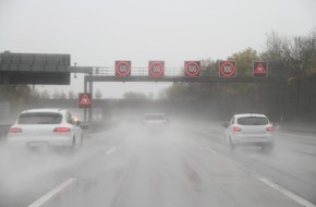 ACV Automobil-Club Verkehr: ACV Tipps: Sicheres Fahren bei extremen Wetterbedingungen im Sommer