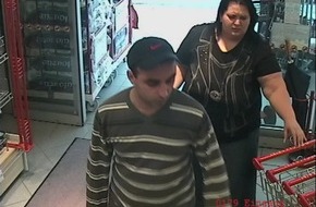 Polizeiinspektion Hildesheim: POL-HI: Kosmetika im Wert von 1250. - - Euro gestohlen. Wer kennt die Tatverdächtigen ?