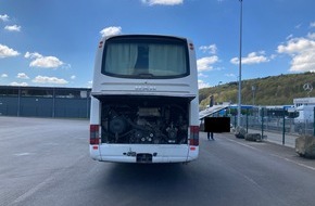 Polizeipräsidium Osthessen: POL-OH: Reisebus auf der A7 gestoppt