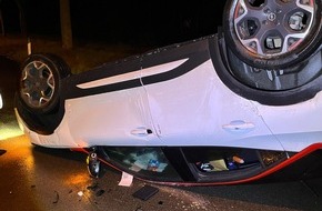 Polizei Duisburg: POL-DU: Hochemmerich: Gestohlener Opel Mokka landet auf dem Dach - Zeugensuche