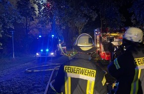 Kreisfeuerwehrverband Lüchow-Dannenberg e.V.: FW Lüchow-Dannenberg: +++ Feuer zerstört Nebengebäude am Jagdschloss Göhrde +++ Großeinsatz mit über 200 Einsatzkräften dauert die ganze Nacht +++