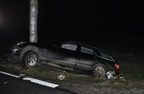 Polizeiinspektion Nienburg / Schaumburg: POL-NI: Schwerer Verkehrsunfall mit zwei erheblich alkoholisierten Fahrzeugführern und insgesamt drei Verletzten