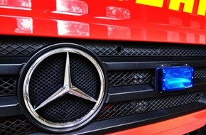 Freiwillige Feuerwehr Bedburg-Hau: FW-KLE: Feuerwehr befreit Mutter mit Säugling