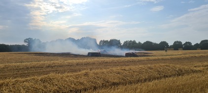 FW-RD: 60 Feuerwehrleute löschten Feuer auf Getreidefeld Im Bovenauer Ortsgebiet Neuland, kam es am Montagabend (12.07.2021) zu einem Feuer im auf einem Getreidefeld.