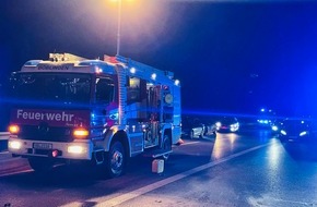 Feuerwehr Böblingen: FW Böblingen: Verkehrsunfall auf der A81 in Fahrtrichtung Singen