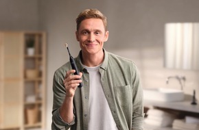 Philips Deutschland GmbH: Philips Sonicare / 20x effektiver Zähneputzen: Matthias Schweighöfer zeigt wie es mit Philips Sonicare geht