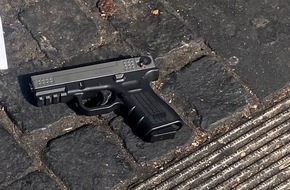 Polizei Hagen: POL-HA: 50-Jähriger führte Gaspistole am Bahnhof mit sich