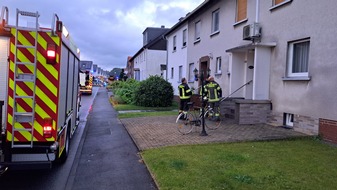 FW-WRN: Brand eines Gartenhauses drohte auf Wohnhaus überzugreifen