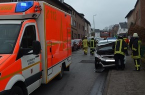 Feuerwehr Stolberg: FW-Stolberg: Verkehrsunfall mit zwei Verletzten