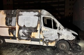 Polizeipräsidium Koblenz: POL-PPKO: Brandstiftung an zwei Transportern in Koblenz - Polizei sucht Zeugen