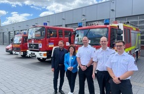 Feuerwehr Leverkusen: FW-LEV: Leverkusen übergibt Feuerwehrfahrzeuge an Ukraine