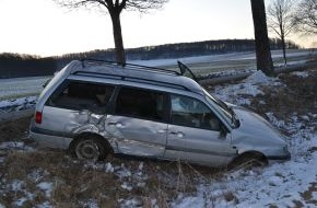 Polizeiinspektion Hildesheim: POL-HI: Bockenem/ Bad Salzdetfurth - Mit entwendeten Pkw, unter Alkoholeinfluss und ohne Fahrerlaubnis Unfall verursacht und zunächst zu Fuß geflüchtet.