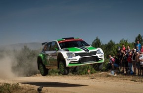 Skoda Auto Deutschland GmbH: Doppelsieg bei der Rallye Italien: SKODA besteht die ultimative Härteprüfung (FOTO)