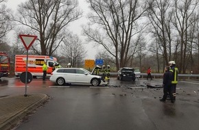 Polizeiinspektion Lüneburg/Lüchow-Dannenberg/Uelzen: POL-LG: ++ Schülerin an Fußgängerüberweg erfasst - schwer verletzt ++ zwei Leichtverletzte nach Frontalzusammenstoß ++