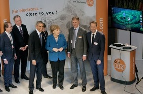 ifm electronic gmbh: Merkel und Obama besuchen Messestand von ifm