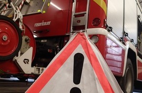 Feuerwehr Plettenberg: FW-PL: OT-Stadtmitte. Zwei Personen drei Meter tief in Bachlauf gestürzt. Beide konnten noch vor Eintreffen der Feuerwehr gerettet werden.