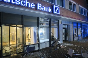 POL-ME: Geldautomat in der Innenstadt gesprengt - Polizei ermittelt - Langenfeld - 2206112