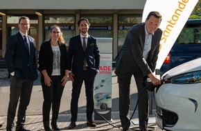 Santander Consumer Bank AG: E-Mobil am Campus Saarbrücken: Santander eröffnet E-Ladesäule