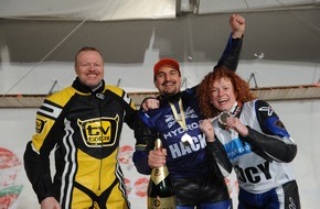 ProSieben: Frauenpower bei der "TV total WOK WM 2011": Bronze für Lucy Diakovska und Sarah Knappik (mit Bild)