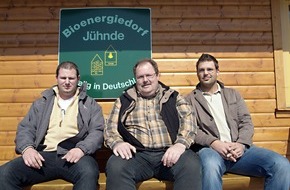 Kabel Eins: "Desperate Housemen": kabel eins startet neues TV-Experiment "Männer allein daheim" am Montag, 2. Juli 2007, 20.15 Uhr