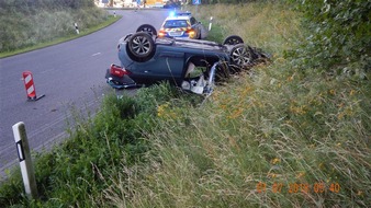 Verkehrsdirektion Koblenz: POL-VDKO: Verkehrsunfall unter Alkoholeinwirkung und mit Flucht