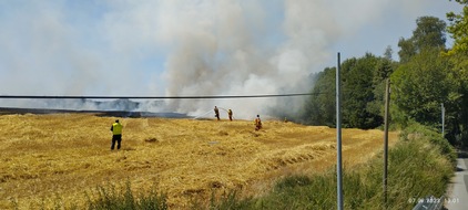 Feuerwehr Heiligenhaus: FW-Heiligenhaus: Stoppelfeld brannte auf einer Fläche von 3,5 Hektar
