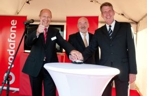 Vodafone GmbH: Turboschnelles Surfen in der weißen Stadt am Meer / - Vodafone schaltet ersten LTE-Standort in Heiligendamm / - Ziel für 2010: Über 1.000 Gemeinden in ganz Deutschland (mit Bild)
