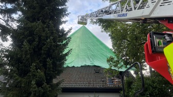 FW-LFVSH: Schnelle Hilfe nach Unwetterschäden und Bränden: Provinzial Nord Brandkasse und Landesfeuerwehrverband SH starten Notdachprojekt