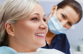 Zahnklinik Ungarn: Sparen bei Zahnbehandlungen im Ausland / Worauf sollten Patienten achten? Checkliste mit zehn Tipps hilft bei der Auswahl der richtigen Zahnklinik