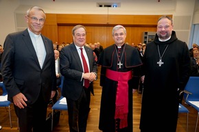 Hoffnung auf Verständigung im Heiligen Land - Dreikönigsempfang in der Katholischen Akademie Schwerte mit Erzbischof Dr. Udo Markus Bentz, Ministerpräsident a.D. Armin Laschet und Abt Dr. Nikodemus Schnabel OSB