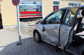 Polizei Minden-Lübbecke: POL-MI: Auto schleudert bei Unfall in Fahrschule