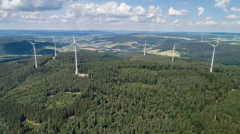 Thüga AG: Waldwindpark Buchenau in der Kuppenrhön in Betrieb genommen
