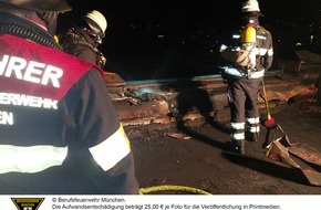 Feuerwehr München: FW-M: Isolierung in Brand (Moosach)