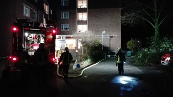 Feuerwehr Gelsenkirchen: FW-GE: Brand in einer Souterrainwohnung Altenheim Trinenkamp
