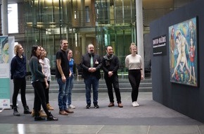 Universität Osnabrück: "Überlebender des Krematoriums III" -  Studierende der Universität Osnabrück an Ausstellung im Deutschen Bundestag beteiligt