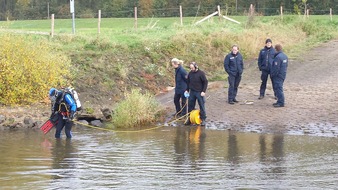 Polizeiinspektion Nienburg / Schaumburg: POL-NI: Tresor aus der Weser geborgen Diebesgut aufgefunden