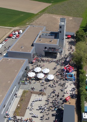 FW-NE: Er&ouml;ffnungswoche Feuerwache S&uuml;d | Einweihung durch die Feuerwehr und Tag der offenen T&uuml;r mit mehreren tausend Besuchern