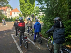 POL-NI: Nienburg/Haßbergen - Polizei gibt Verkehrsunterricht in der vierten Klasse der Grundschule in Haßbergen (Teil 5)