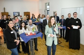 Barmherzige Br&uuml;der Trier gGmbH (BBT-Gruppe): BBT-Gruppe beendet Jubil&auml;umsjahr &bdquo;175 Jahre Barmherzige Br&uuml;der von Maria-Hilf&ldquo;