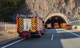 Feuerwehr Dresden: FW Dresden: Feuerwehreinsätze auf den Autobahnen A4 und A17