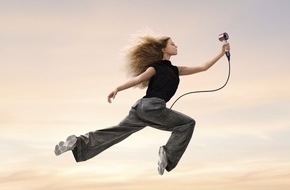 Dyson GmbH: Der Reisebegleiter f&uuml;r das Styling unterwegs: Der Dyson Supersonic Travel Haartrockner / 32 % kleiner und 25 % leichter[1]. Und dennoch leistungsstark.